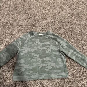 Universal Thread Green Camouflage Sweatshirt